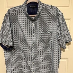 Mizzen and Main Leeward short sleeve button down. XL Trim
